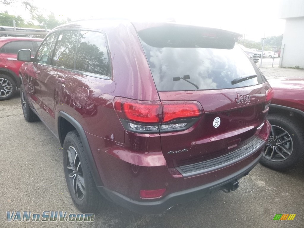 2019 Grand Cherokee Trailhawk 4x4 - Velvet Red Pearl / Ruby Red/Black photo #3