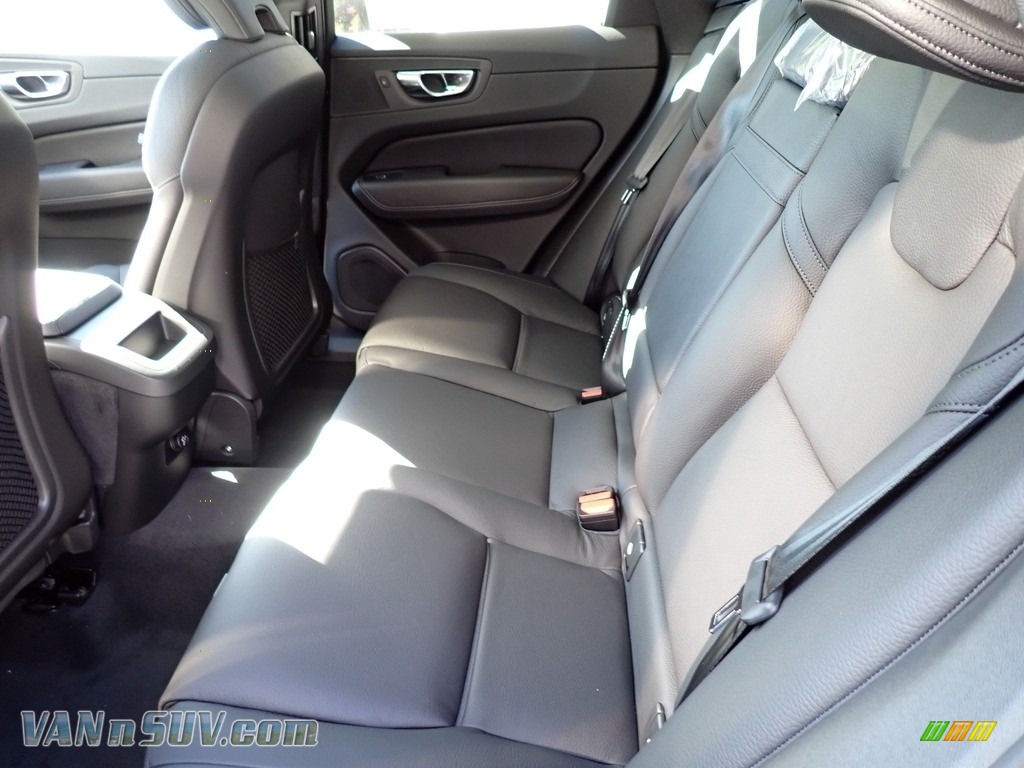 2020 XC60 T5 AWD Momentum - Osmium Grey Metallic / Charcoal photo #8
