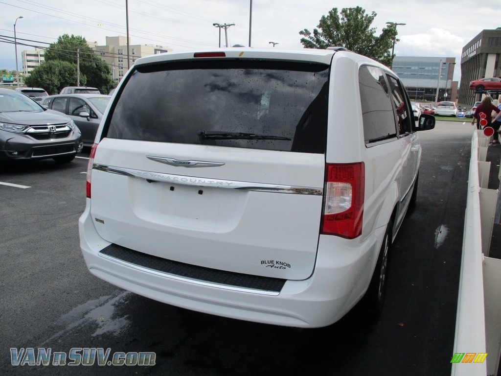 2014 Town & Country Touring - Bright White / Black/Light Graystone photo #5