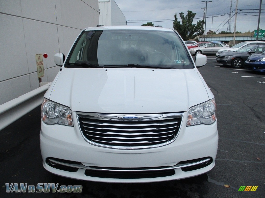 2014 Town & Country Touring - Bright White / Black/Light Graystone photo #8