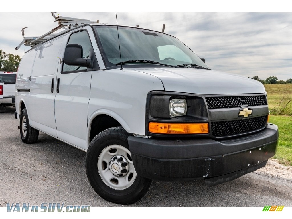 Summit White / Neutral Chevrolet Express 2500 Work Van