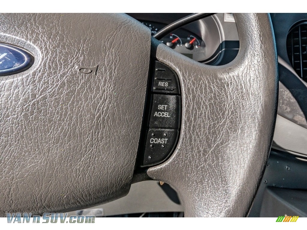 2006 E Series Van E350 Commercial Extended - Oxford White / Medium Flint Grey photo #31