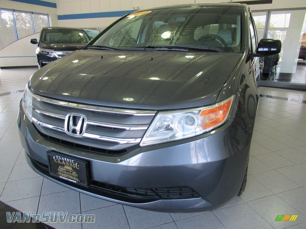 Polished Metal Metallic / Gray Honda Odyssey EX-L