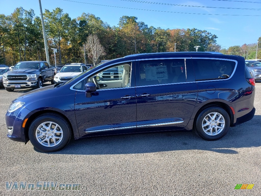 2020 Pacifica Touring L - Jazz Blue Pearl / Cognac/Alloy photo #3
