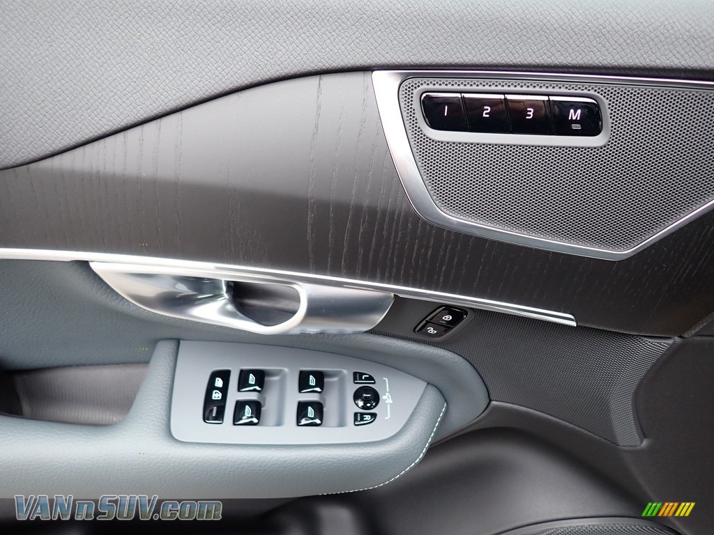 2020 XC90 T6 AWD Momentum - Bright Silver Metallic / Slate photo #10