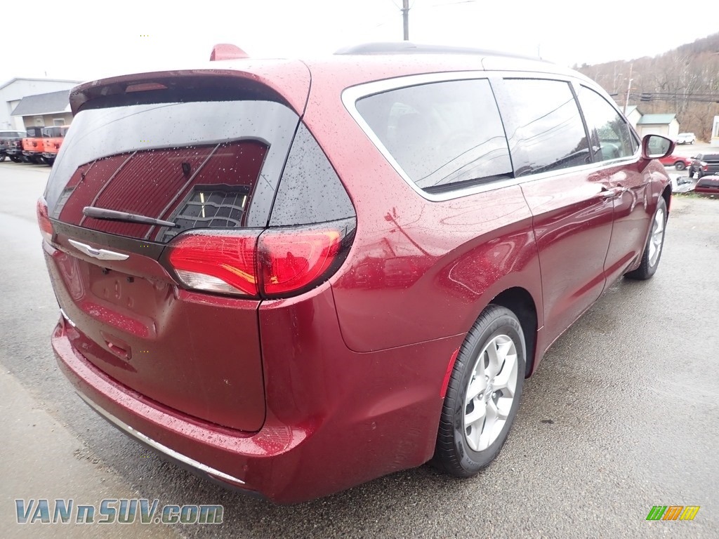 2020 Pacifica Touring - Velvet Red Pearl / Alloy/Black photo #5
