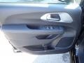 Chrysler Pacifica Touring Brilliant Black Crystal Pearl photo #13