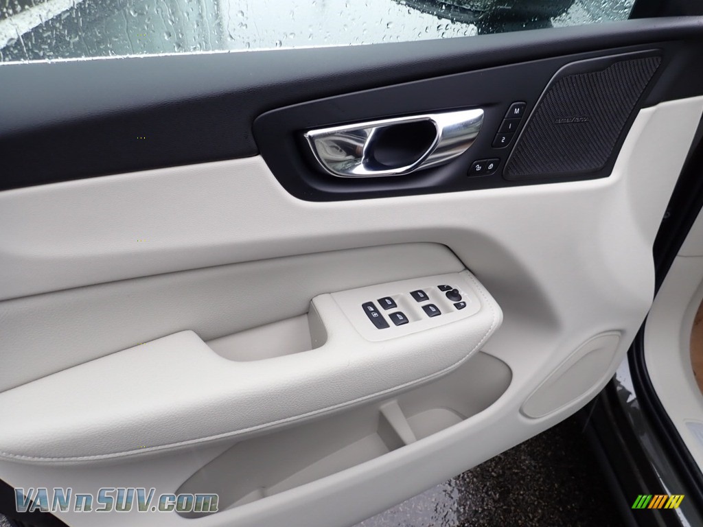 2020 XC60 T6 AWD Inscription - Pine Grey Metallic / Blonde photo #10