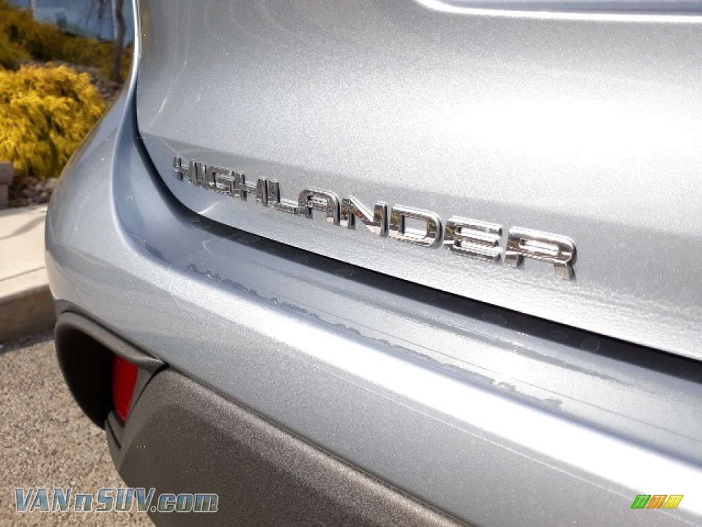 2020 Highlander XLE AWD - Celestial Silver Metallic / Black photo #27