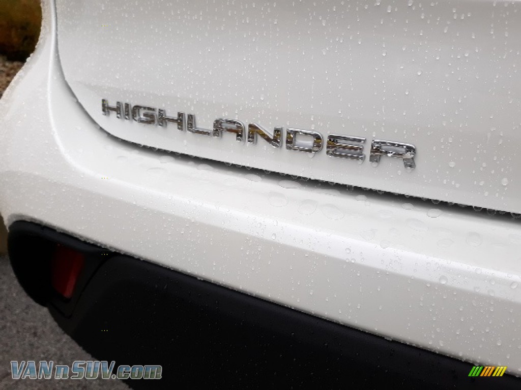 2020 Highlander XLE AWD - Blizzard White Pearl / Black photo #51
