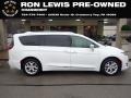 Chrysler Pacifica Limited Bright White photo #1
