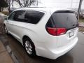 Chrysler Pacifica Limited Bright White photo #6