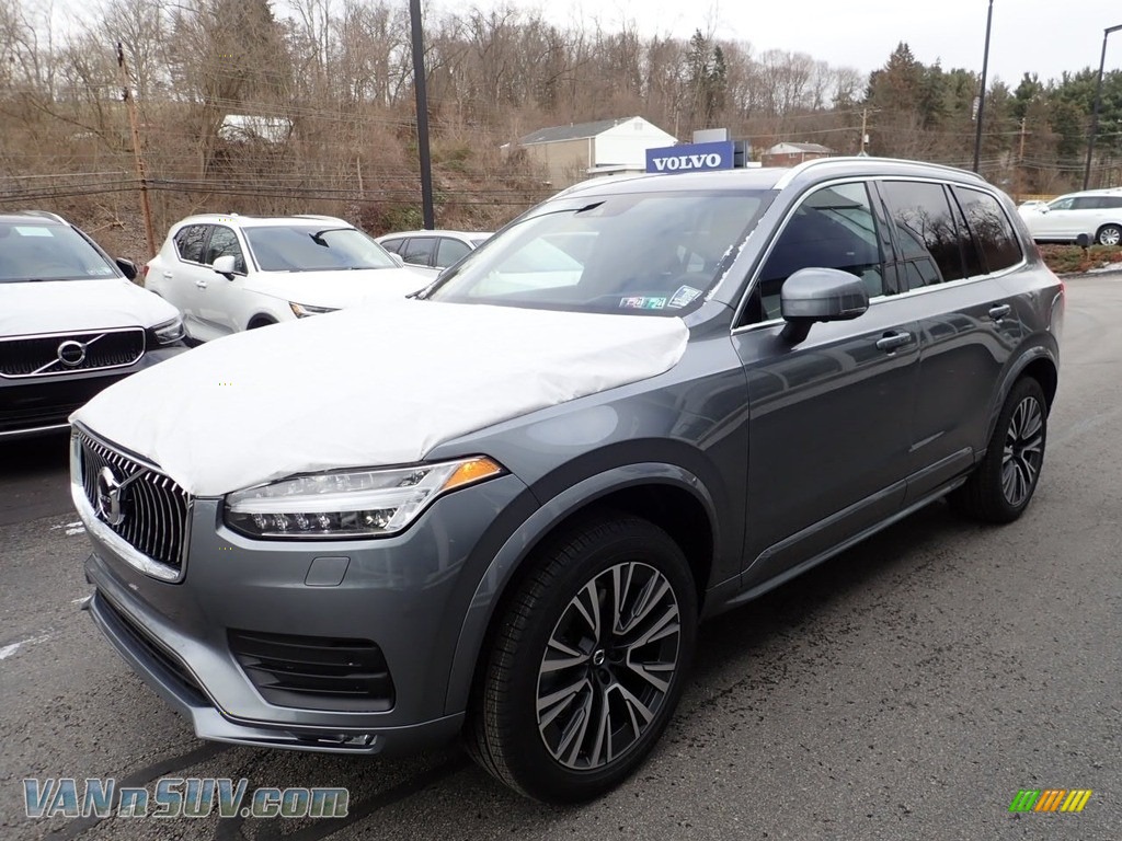 2020 Volvo XC90 T5 AWD Momentum in Osmium Gray Metallic photo 5