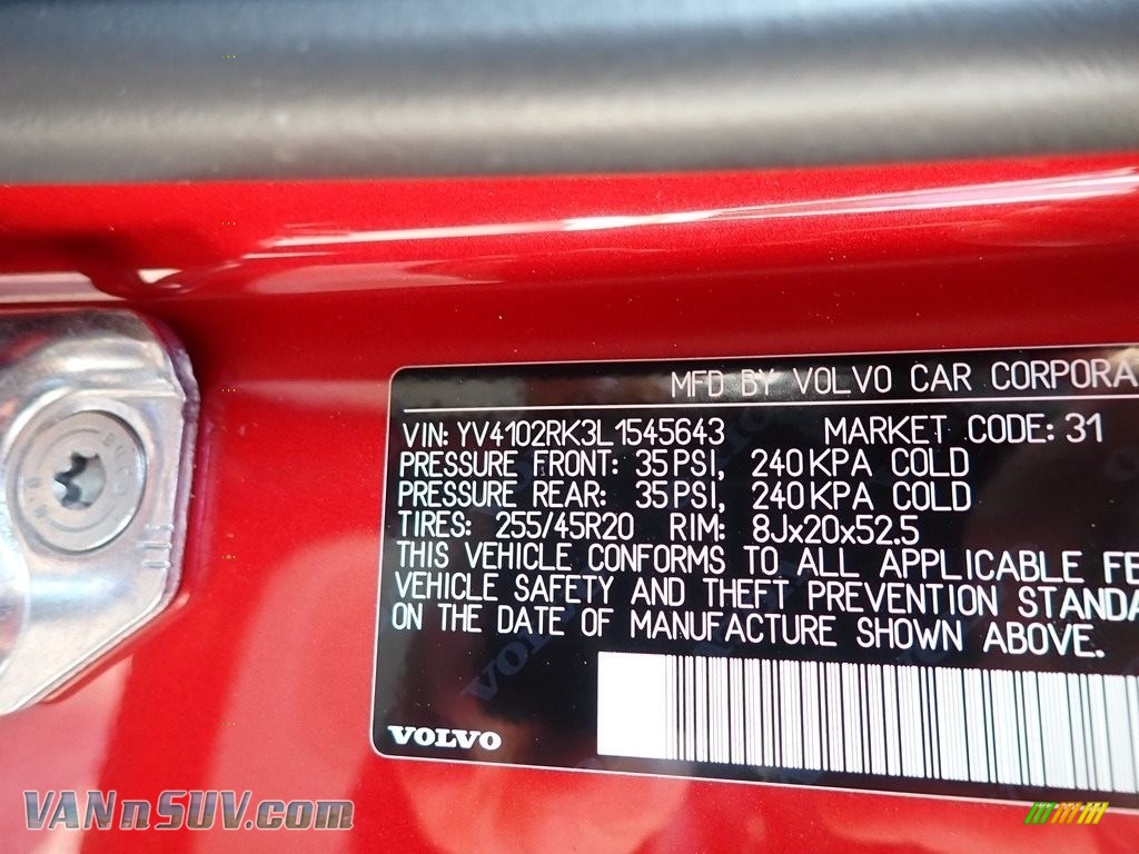 2020 XC60 T5 AWD Momentum - Fusion Red Metallic / Blonde photo #11