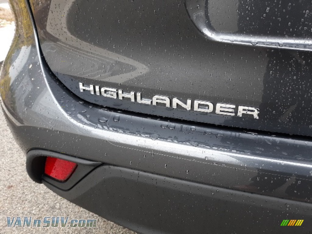 2020 Highlander XLE AWD - Magnetic Gray Metallic / Black photo #31