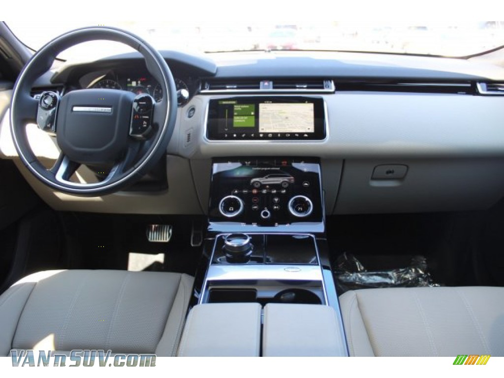 2020 Range Rover Velar R-Dynamic S - Santorini Black Metallic / Ebony/Ebony photo #4