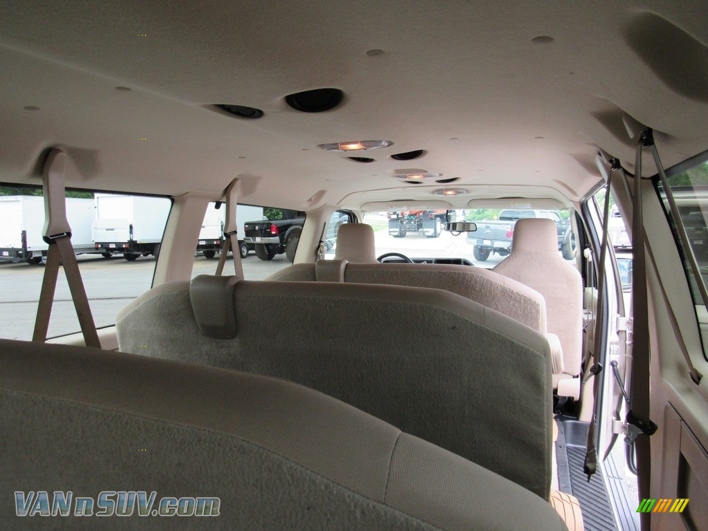 2013 E Series Van E350 XLT Extended Passenger - Pueblo Gold Metallic / Medium Pebble photo #41