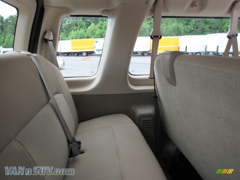 2013 E Series Van E350 XLT Extended Passenger - Pueblo Gold Metallic / Medium Pebble photo #42