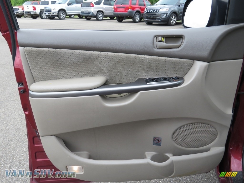 2007 Sienna LE - Salsa Red Pearl / Taupe photo #12