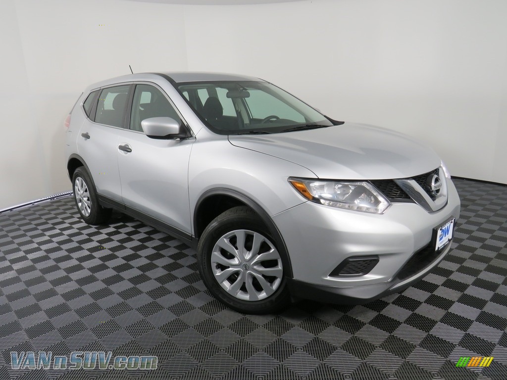2016 Rogue S AWD - Brilliant Silver / Charcoal photo #3