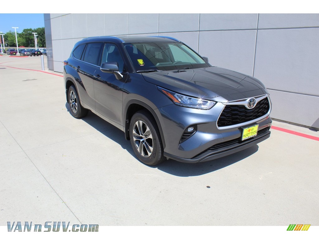 2020 Toyota Highlander XLE In Magnetic Gray Metallic Photo 2 507369 
