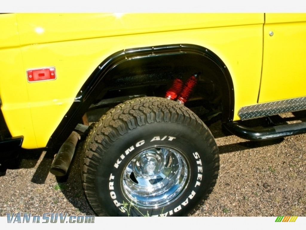 1973 Bronco 4x4 - Canary Yellow / Black photo #13