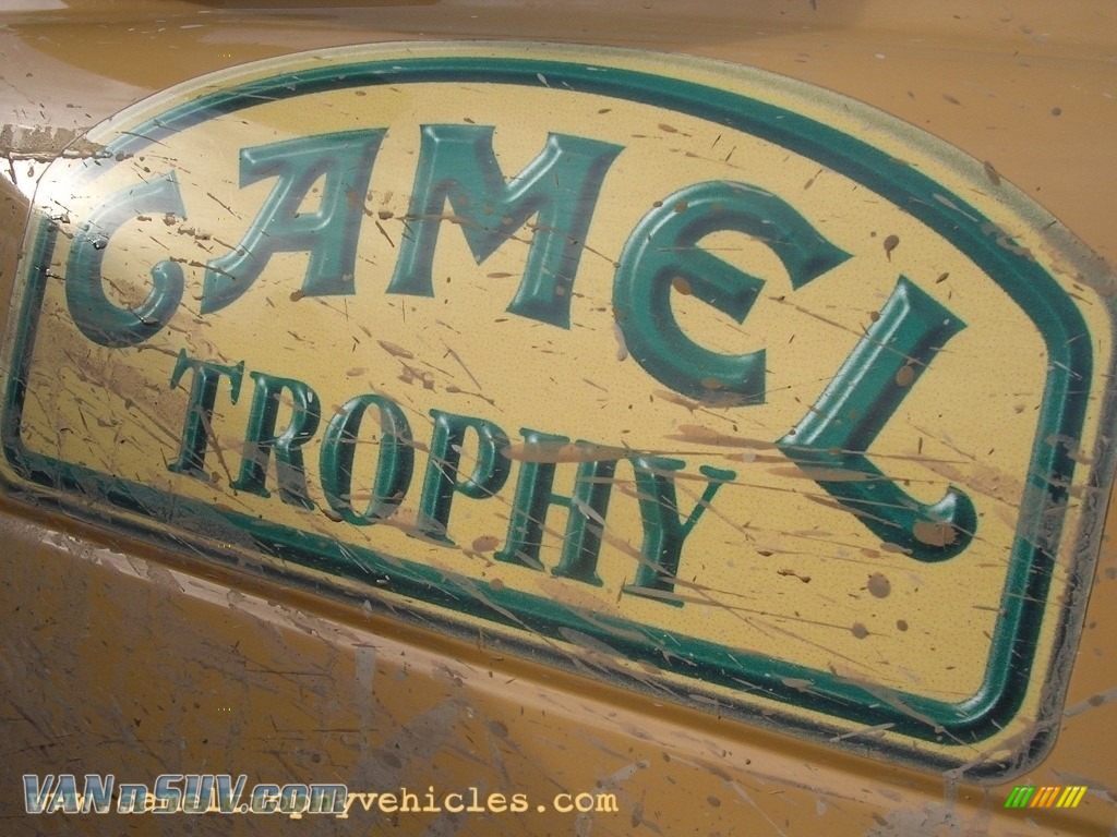 1980 Defender 110 Camel Trophy Edition - Yellow / Black/Tan photo #49