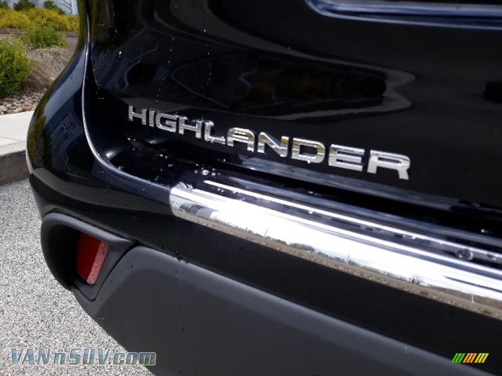 2020 Highlander XLE AWD - Midnight Black Metallic / Black photo #52