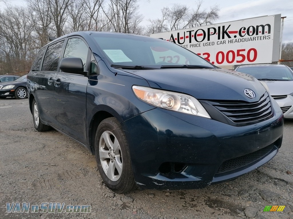 2011 Sienna V6 - South Pacific Blue Pearl / Bisque photo #9