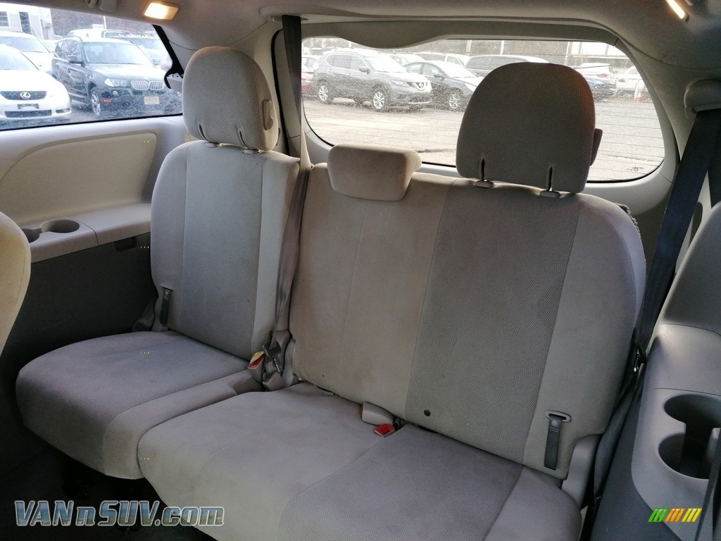 2011 Sienna V6 - South Pacific Blue Pearl / Bisque photo #11