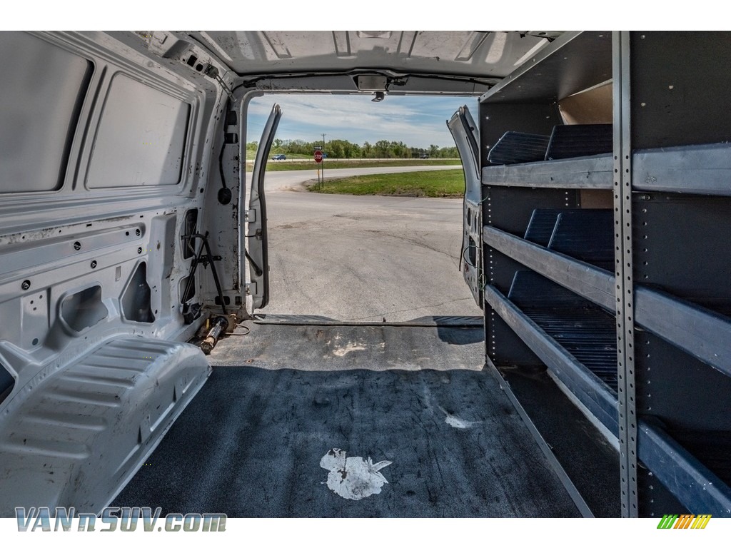2013 E Series Van E150 Cargo - Oxford White / Medium Flint photo #7