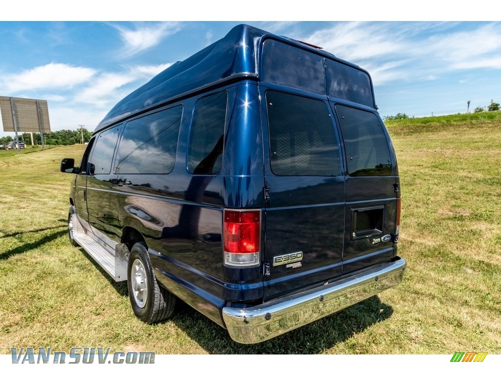 2011 E Series Van E350 XL Extended Passenger - Dark Blue Pearl Metallic / Medium Flint photo #12