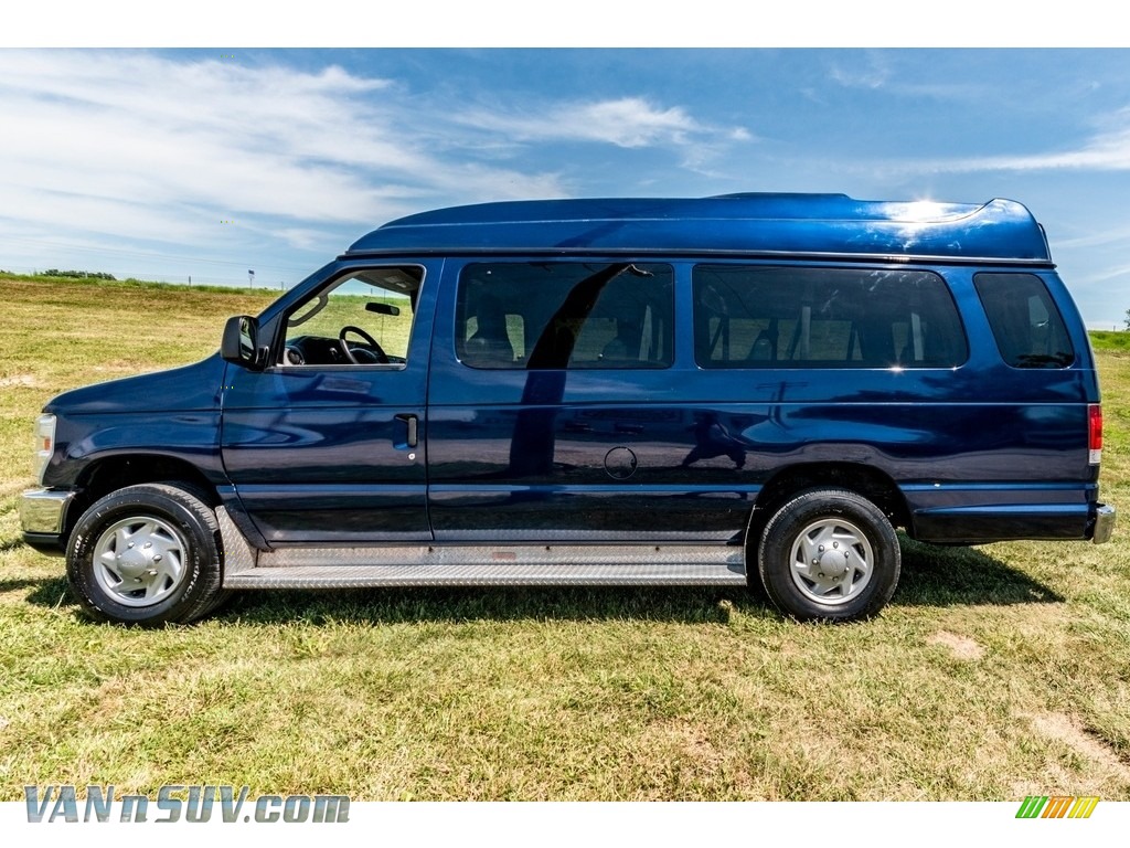2011 E Series Van E350 XL Extended Passenger - Dark Blue Pearl Metallic / Medium Flint photo #13