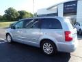 Chrysler Town & Country Touring Crystal Blue Pearl photo #12