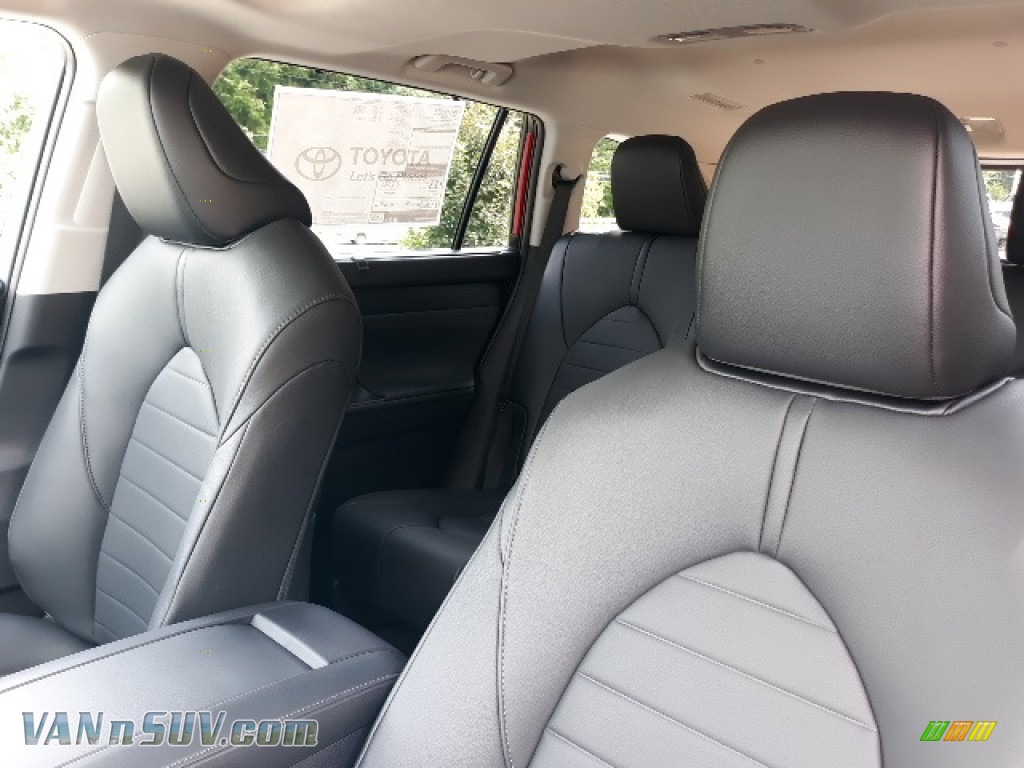 2020 Toyota Highlander XLE AWD in Ruby Flare Pearl photo 24 520420