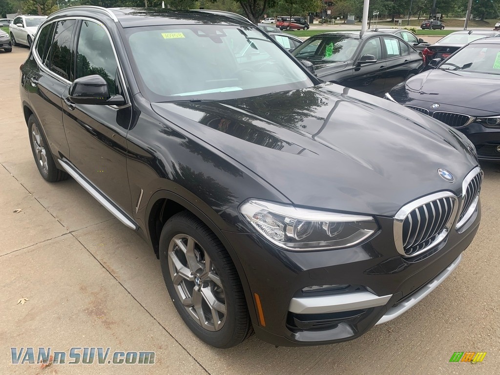 2021 BMW X3 xDrive30i in Dark Graphite Metallic D96239