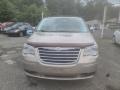 Chrysler Town & Country Limited Light Sandstone Metallic photo #5