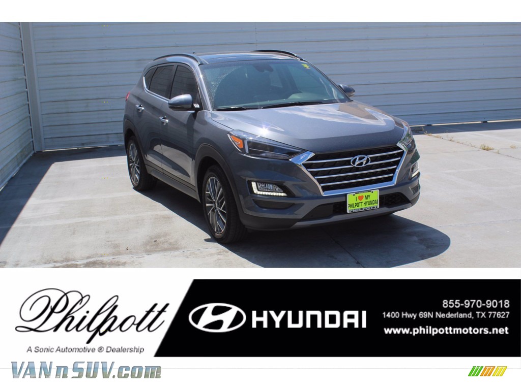 Magnetic Force / Black Hyundai Tucson Limited