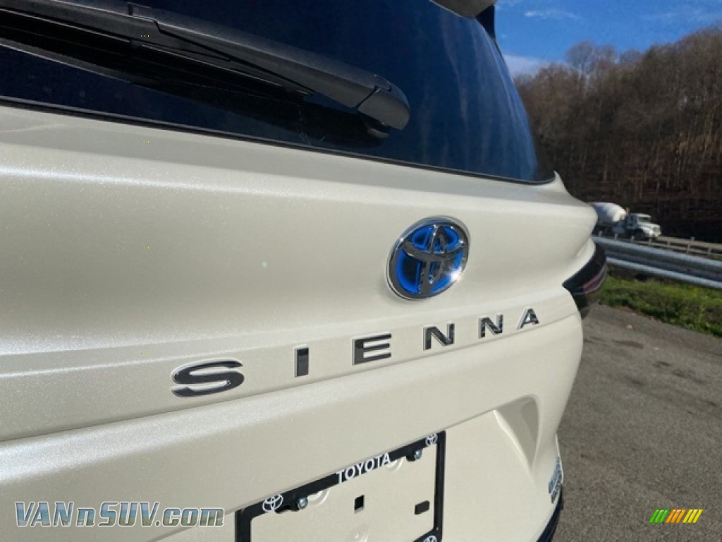 2021 Sienna Limited AWD Hybrid - Blizzard White Pearl / Gray photo #23