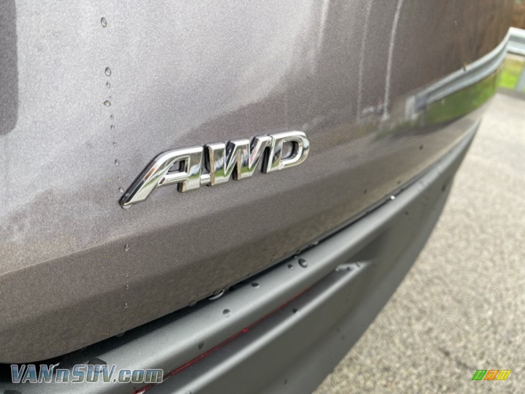 2021 Sienna XLE AWD Hybrid - Predawn Gray Mica / Graphite photo #35