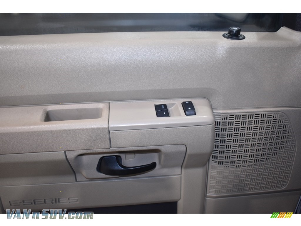 2012 E Series Van E350 XLT Passenger - Oxford White / Medium Flint photo #12