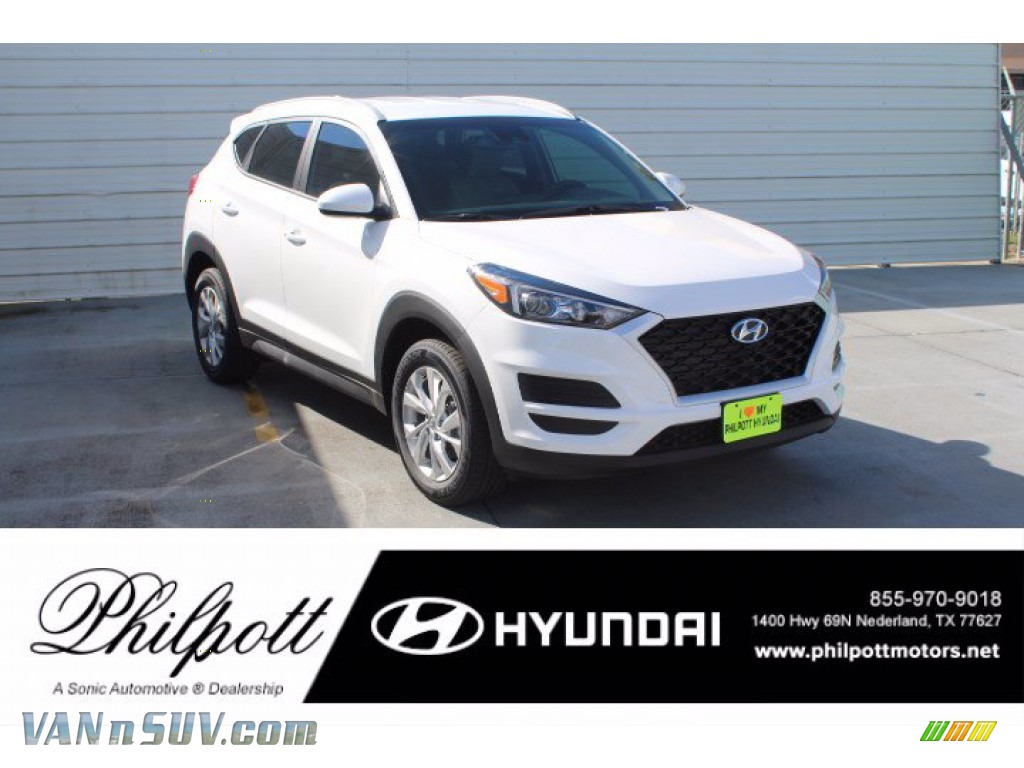White Cream / Beige Hyundai Tucson Value