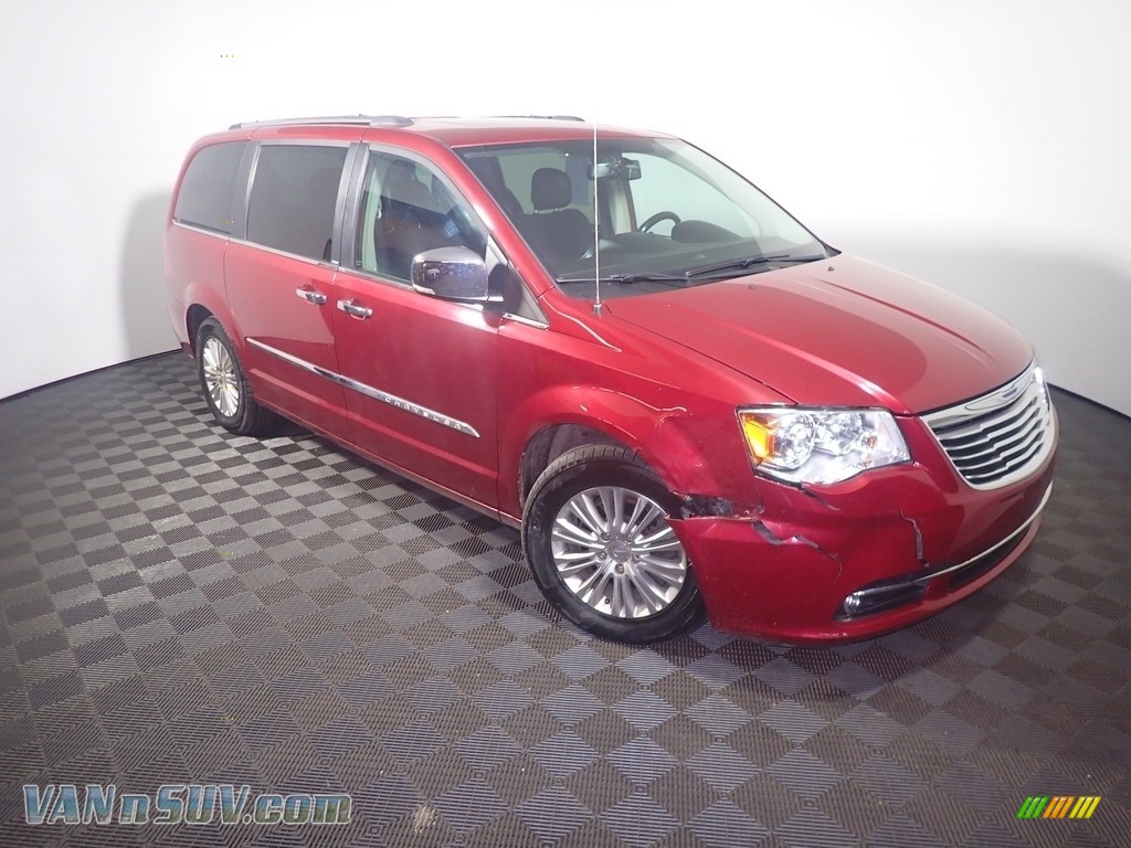 2012 Town & Country Limited - Deep Cherry Red Crystal Pearl / Black/Light Graystone photo #7