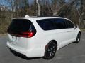 Chrysler Pacifica Touring L Luxury White Pearl photo #6