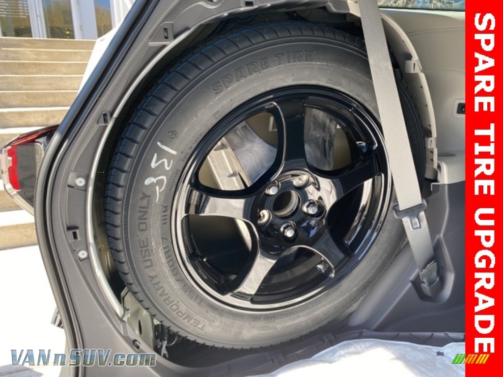 2021 Sienna XLE AWD Hybrid - Celestial Silver Metallic / Graphite photo #17