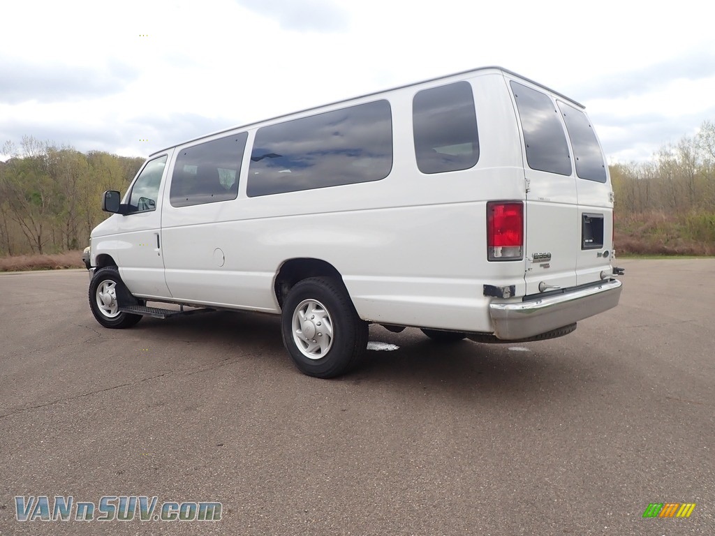2013 E Series Van E350 XL Extended Passenger - Oxford White / Medium Flint photo #10