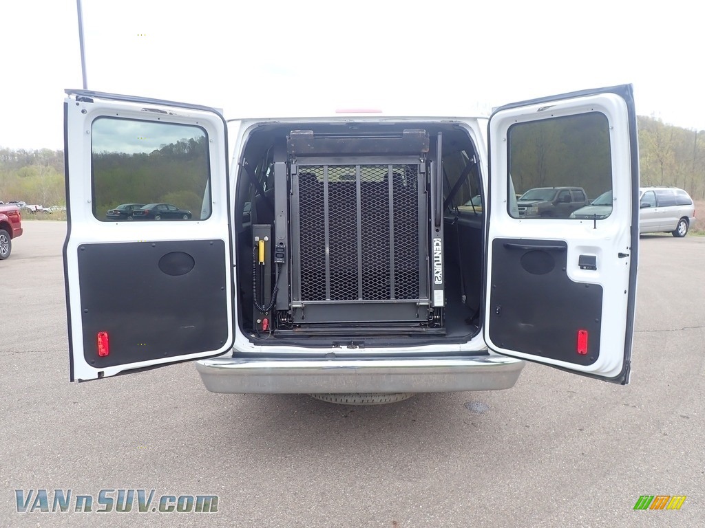 2013 E Series Van E350 XL Extended Passenger - Oxford White / Medium Flint photo #13