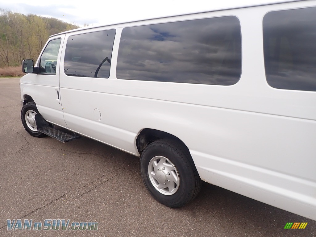 2013 E Series Van E350 XL Extended Passenger - Oxford White / Medium Flint photo #18