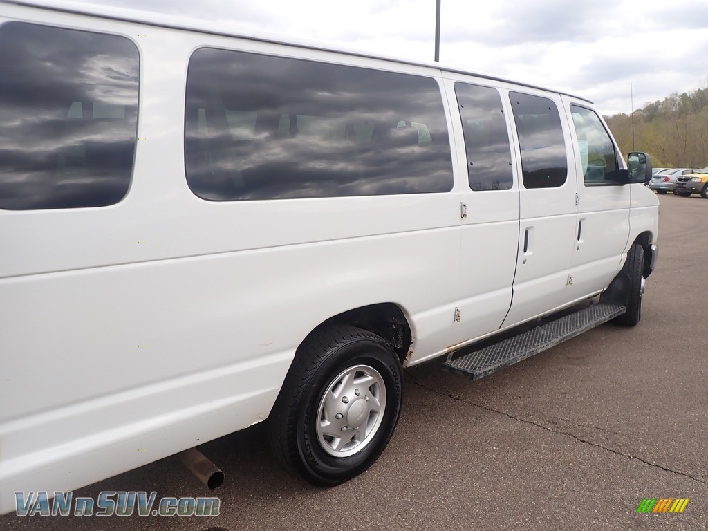 2013 E Series Van E350 XL Extended Passenger - Oxford White / Medium Flint photo #19