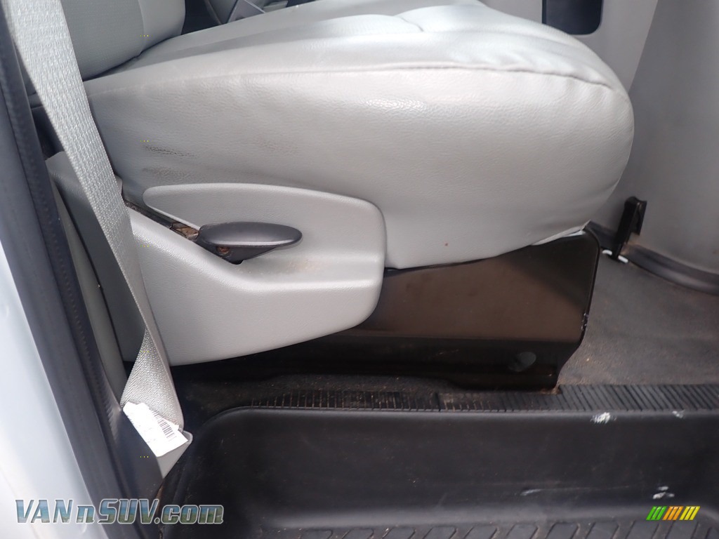 2013 E Series Van E350 XL Extended Passenger - Oxford White / Medium Flint photo #39